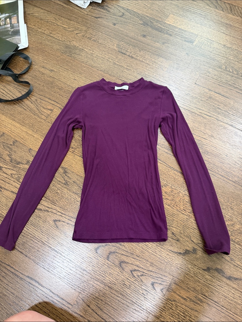 Women's Long-Sleeve ribbed Crewneck Top - Deep Plum
